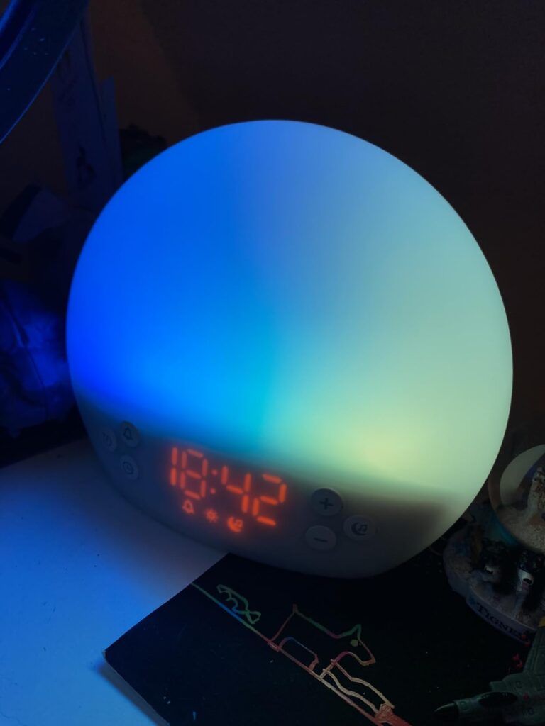 Réveil Lumineux Simulateur d'aube photographié par Sandrine, acheteur