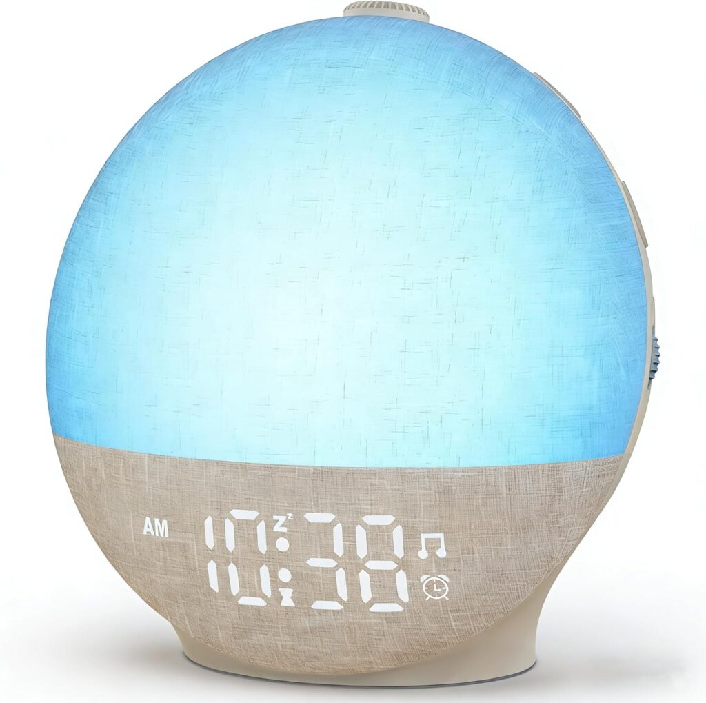 Le radio réveil sur fond neutre, la lumière est bleue, l'heure affichée est 10:38 AM.