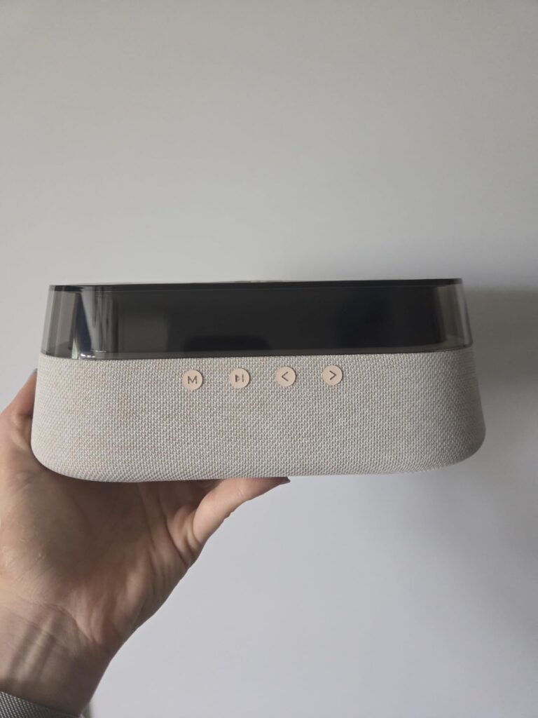 Enceinte Bluetooth Radio Double Réveil Chargeur Induction… photographié par Benoît, acheteur