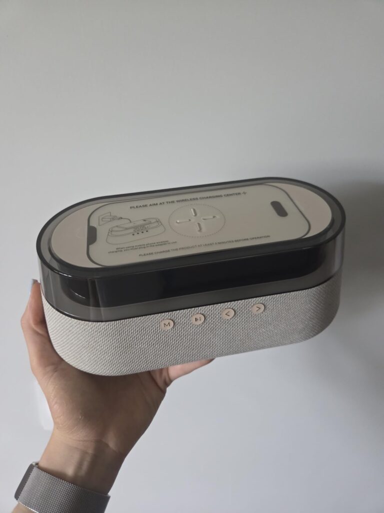 Enceinte Bluetooth Radio Double Réveil Chargeur Induction… photographié par Benoît, acheteur