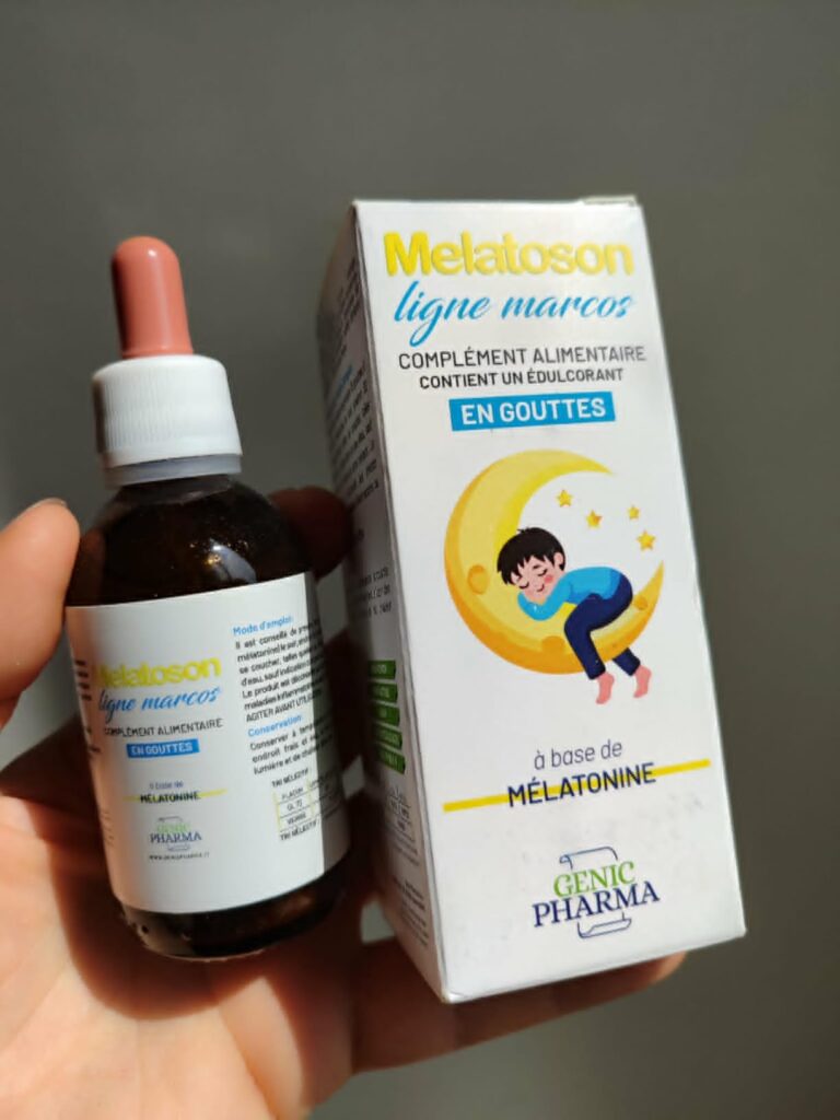 Flacon compte-gouttes et emballage vus de face, en français.